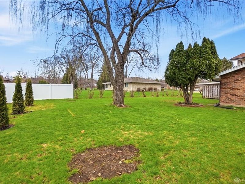 190 N Village Drive, Centerville, OH 45459 Photo 43