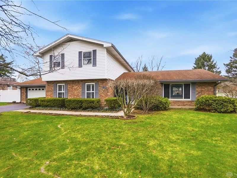 190 N Village Drive, Centerville, OH 45459 Photo 6