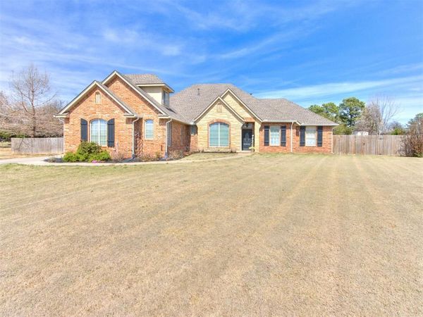 17215 Seaman Drive, Choctaw, OK 73020