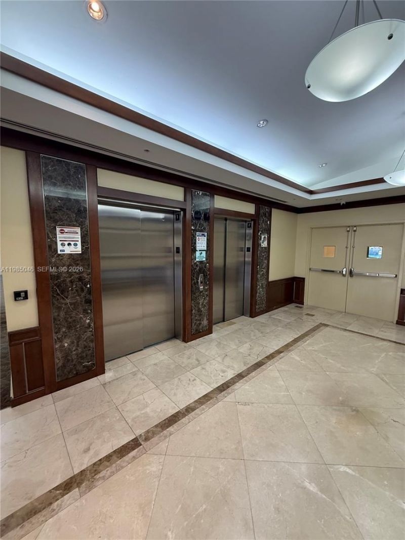 925 NE 30th Ter, Unit 212, Homestead, FL 33033 Photo