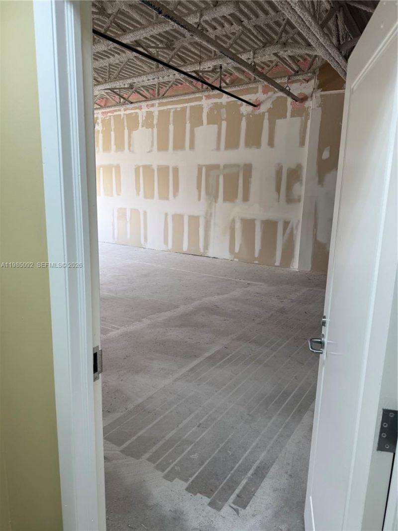 925 NE 30th Ter, Unit 312, Homestead, FL 33033 Photo