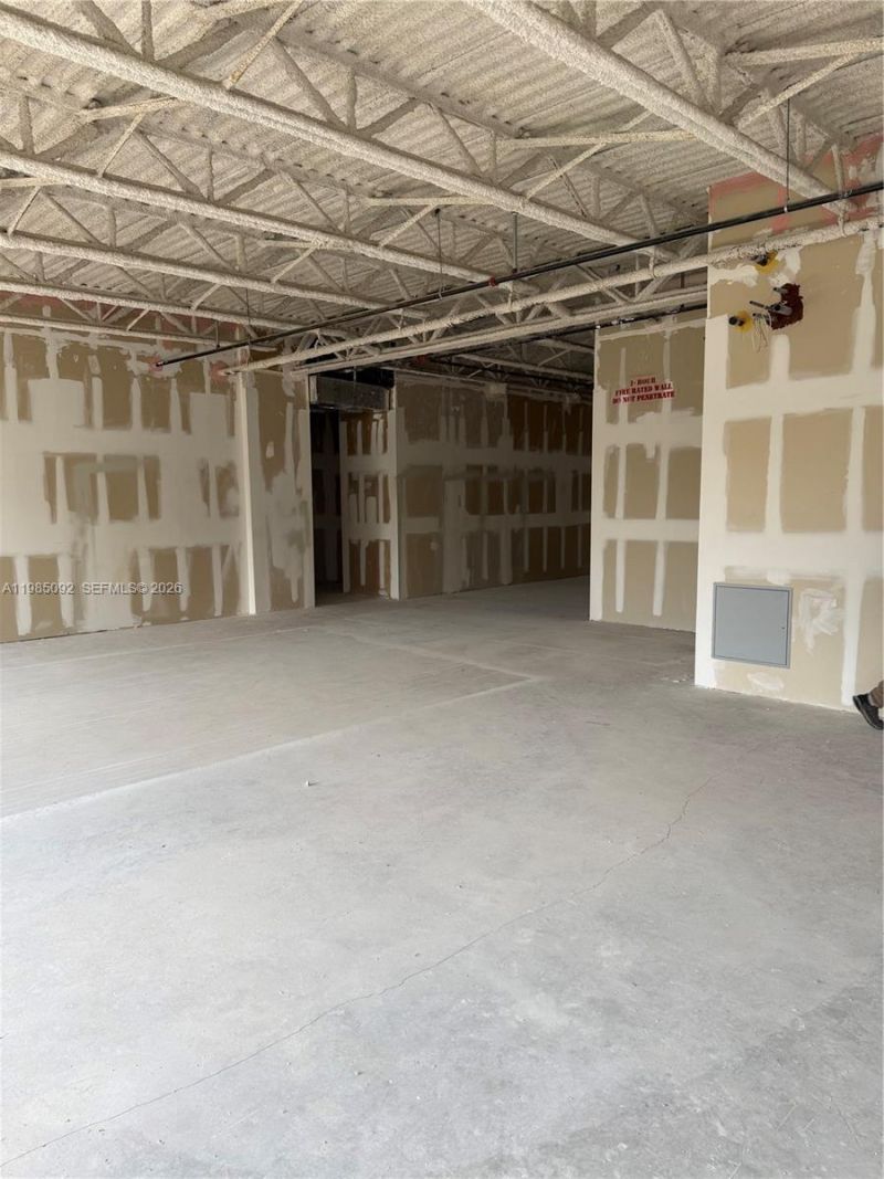 925 NE 30th Ter, Unit 312, Homestead, FL 33033 Photo