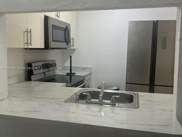 4550 NW 9th St , Unit 114E, Miami, FL 33126
