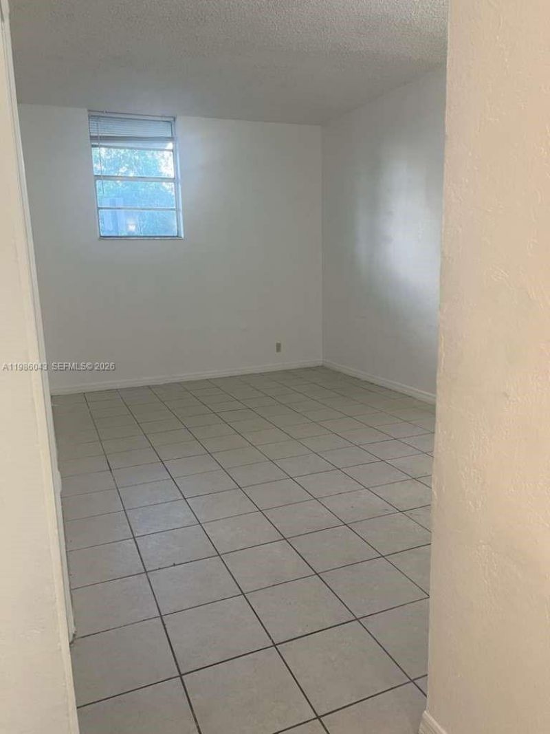 4550 NW 9th St , Unit 114E, Miami, FL 33126 Photo