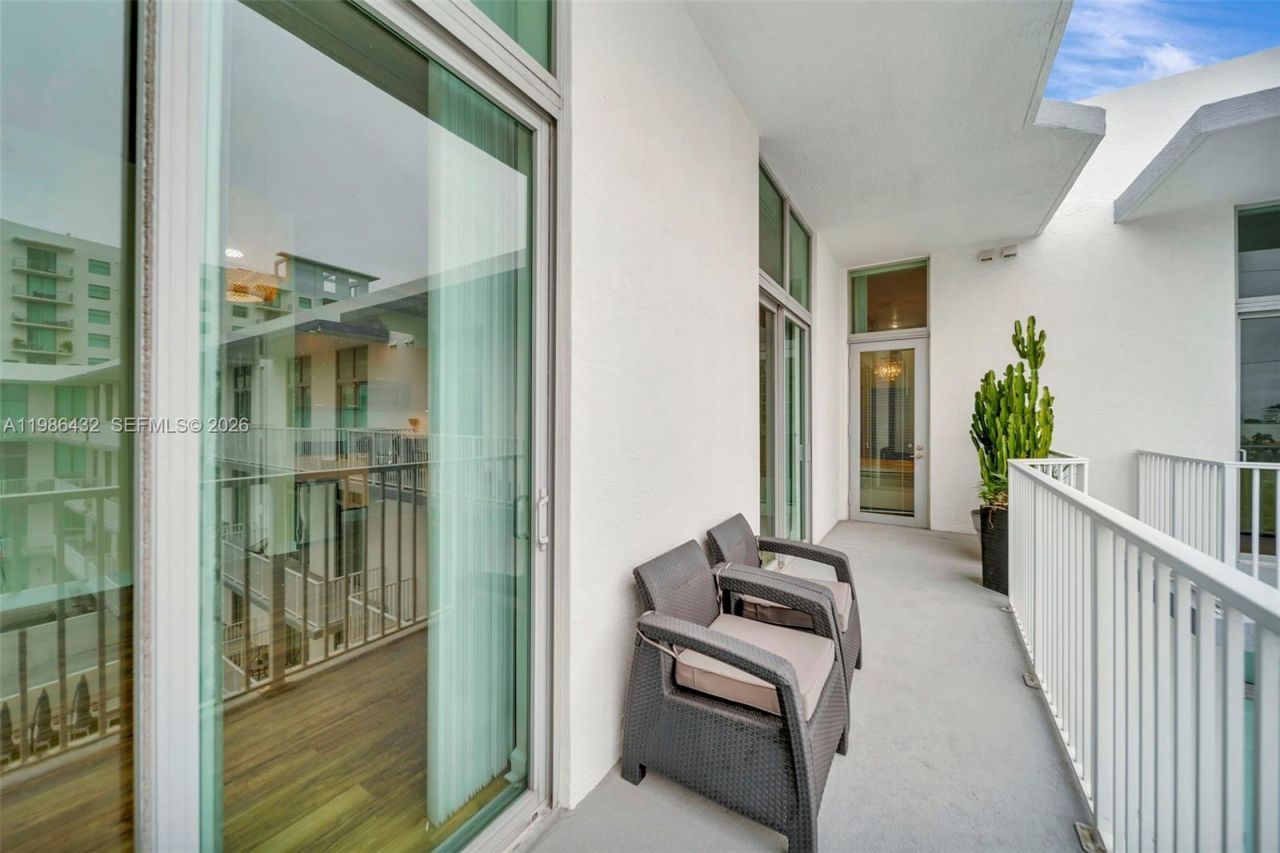 2100 Van Buren St , Unit 508, Hollywood, FL 33020 Photo