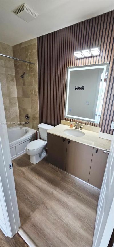 2100 Van Buren St , Unit 508, Hollywood, FL 33020 Photo