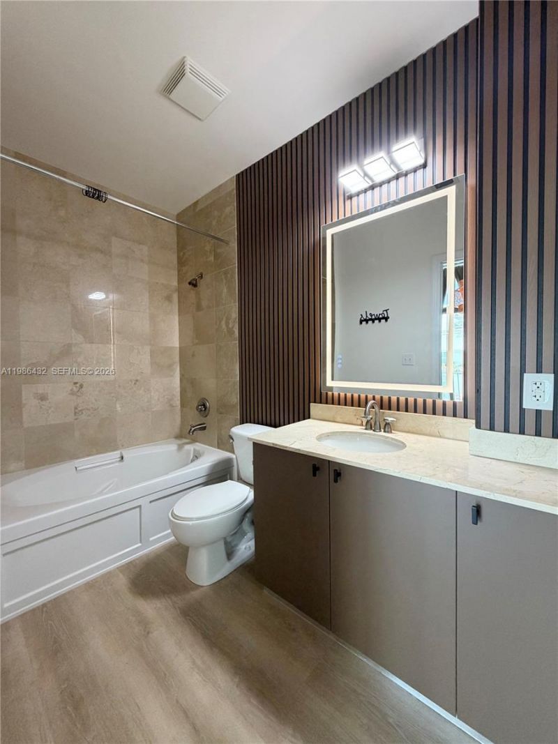 2100 Van Buren St, Unit 508, Hollywood, FL 33020 Photo