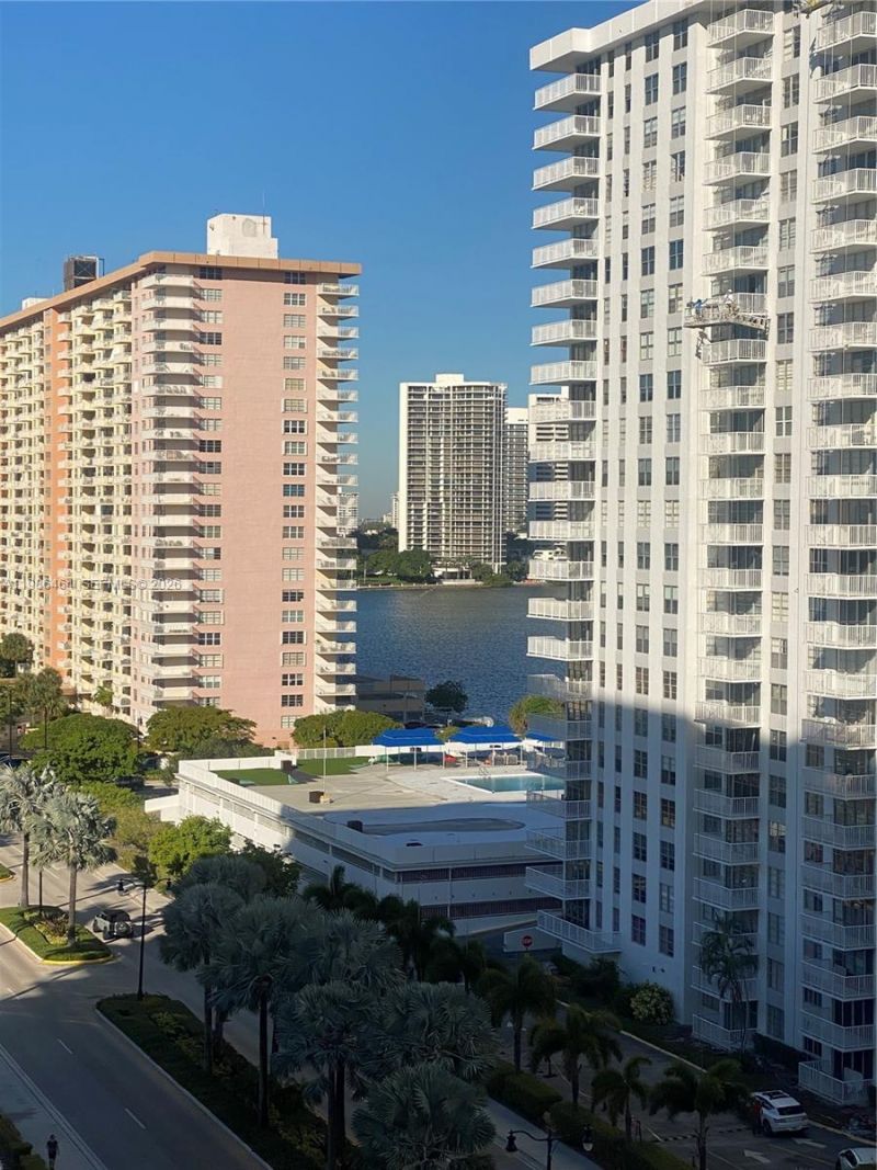 230 174th St , Unit 1206, Sunny Isles Beach, FL 33160 Photo