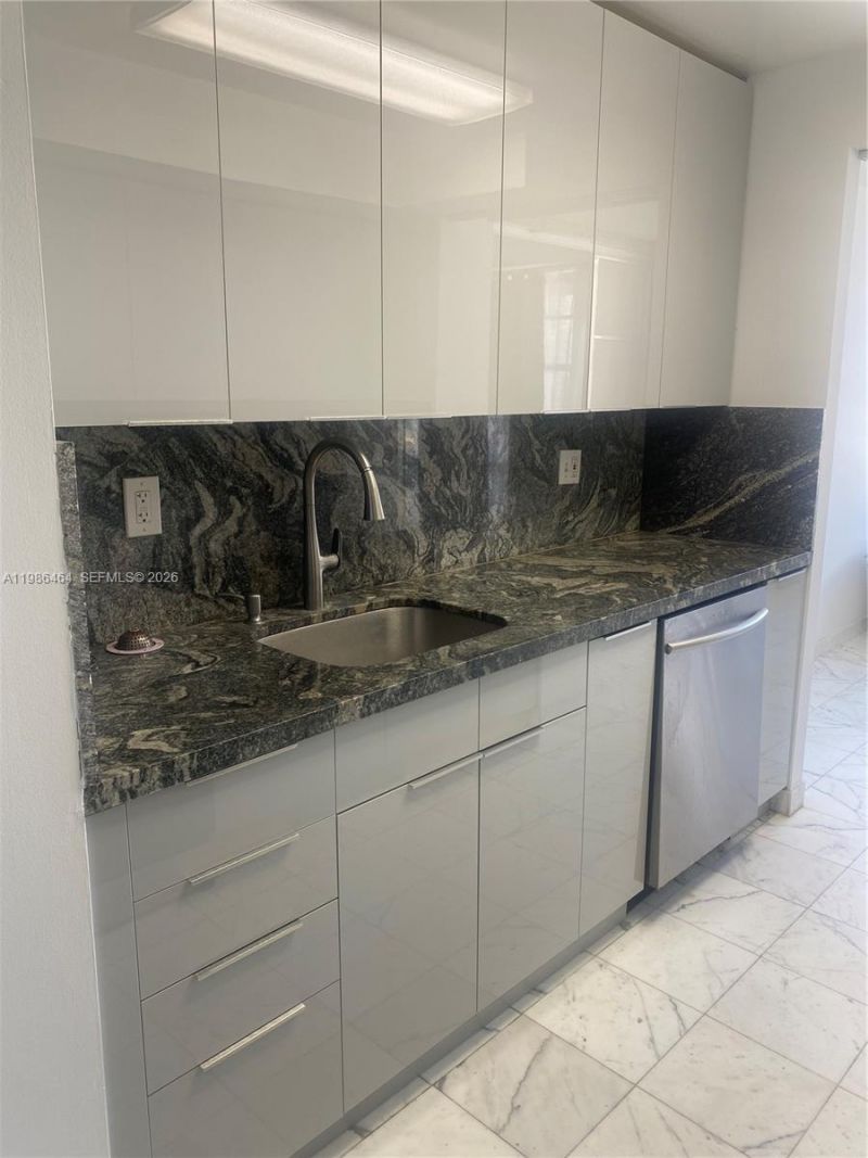 230 174th St , Unit 1206, Sunny Isles Beach, FL 33160 Photo