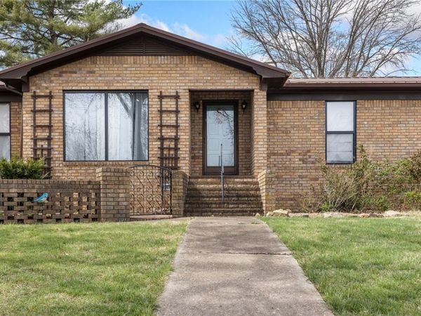 402 Tamarind Street, Harrison, AR 72601