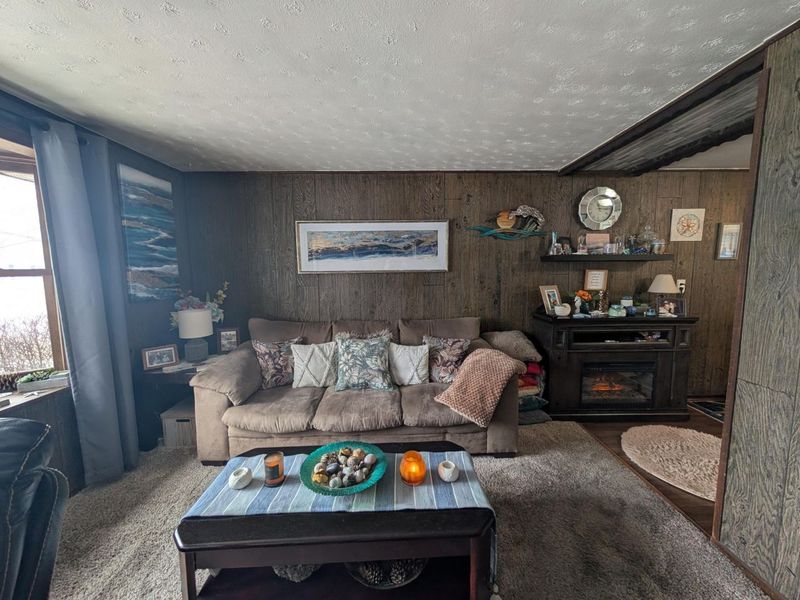 424 Lincolnshire Road , Columbus, OH 43230 Photo 2