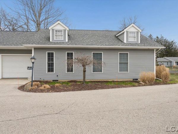 959 W Maumee , Adrian, MI 49221