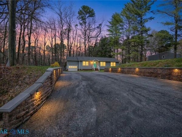 8174 Brook Court , Gloucester, VA 23061