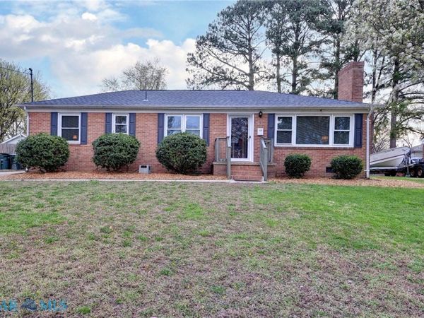 3 Hillcrest Circle, Hampton, VA 23666