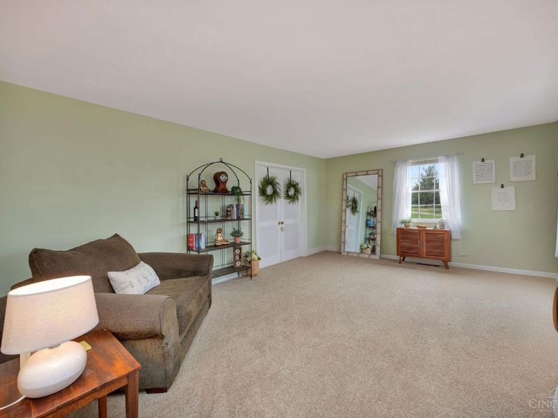 6 Fieldcrest Avenue, Oxford, OH 45056 Photo 2