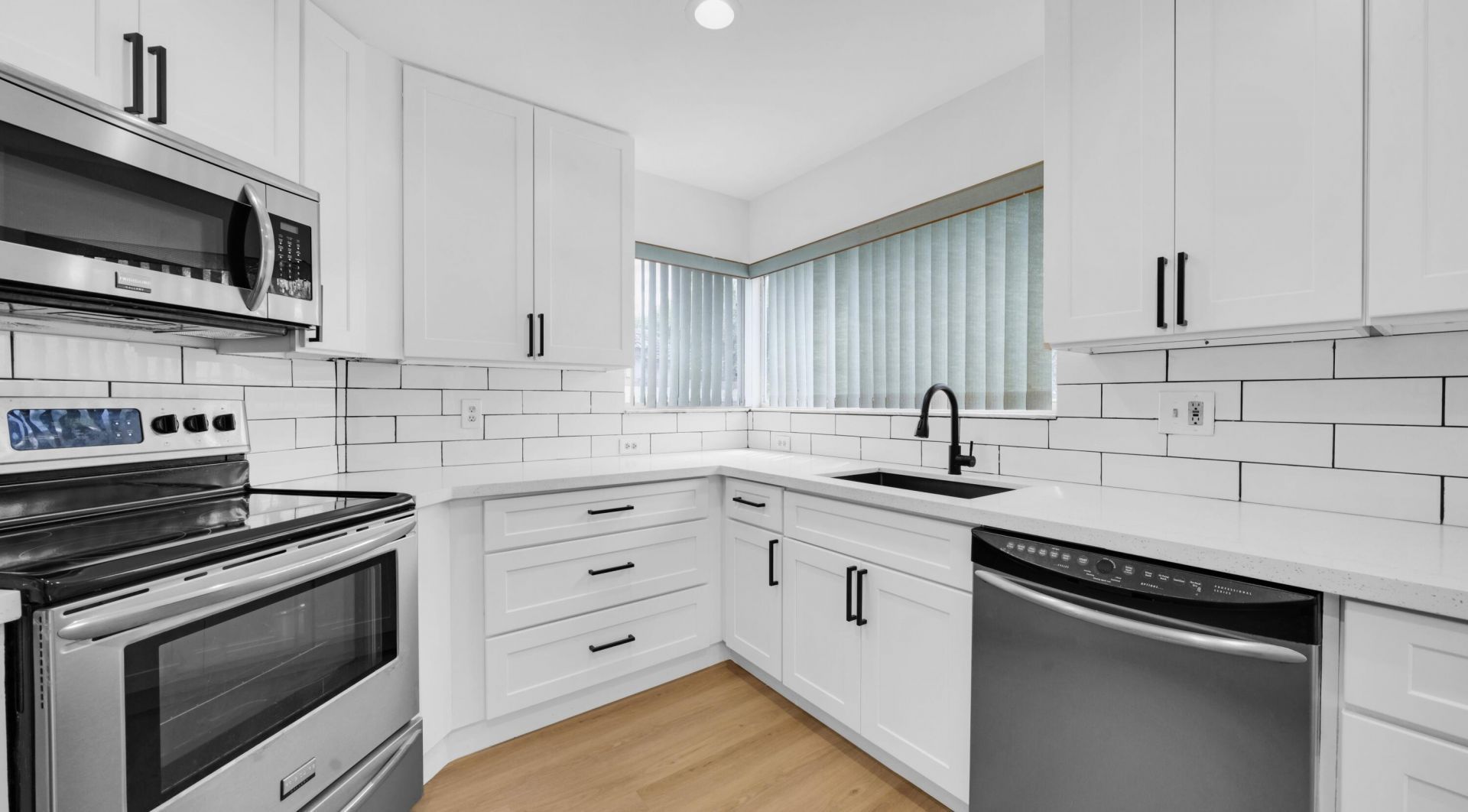 10372 SW 9th Lane, Pembroke Pines, FL 33025 Photo