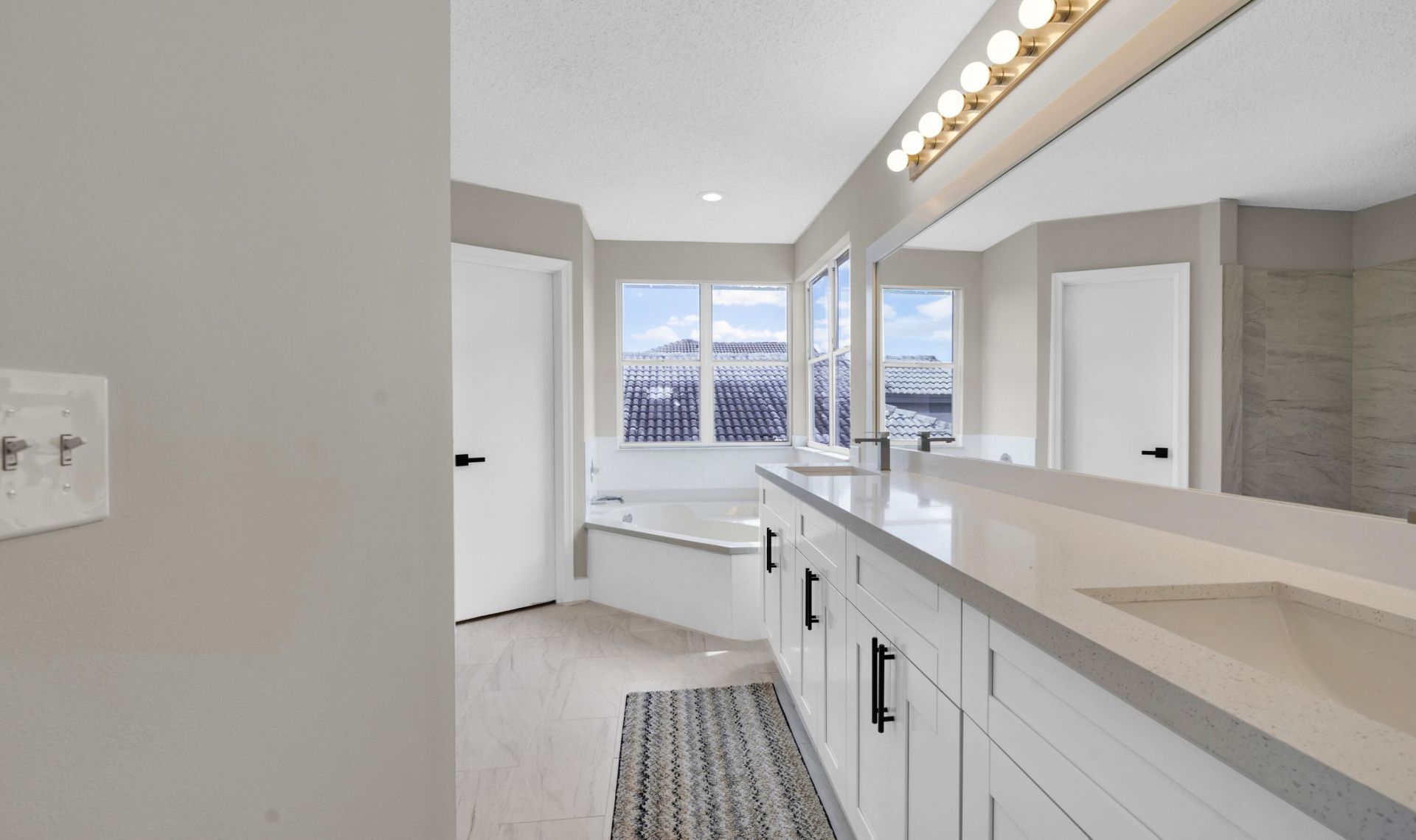 10372 SW 9th Lane, Pembroke Pines, FL 33025 Photo