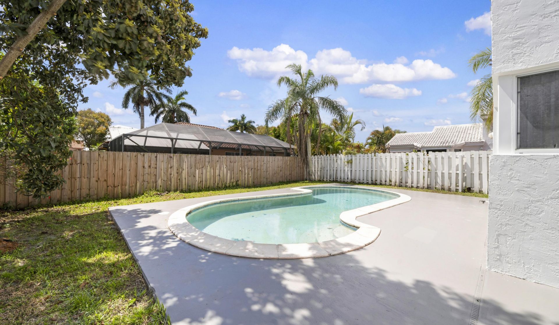 10372 SW 9th Lane, Pembroke Pines, FL 33025 Photo