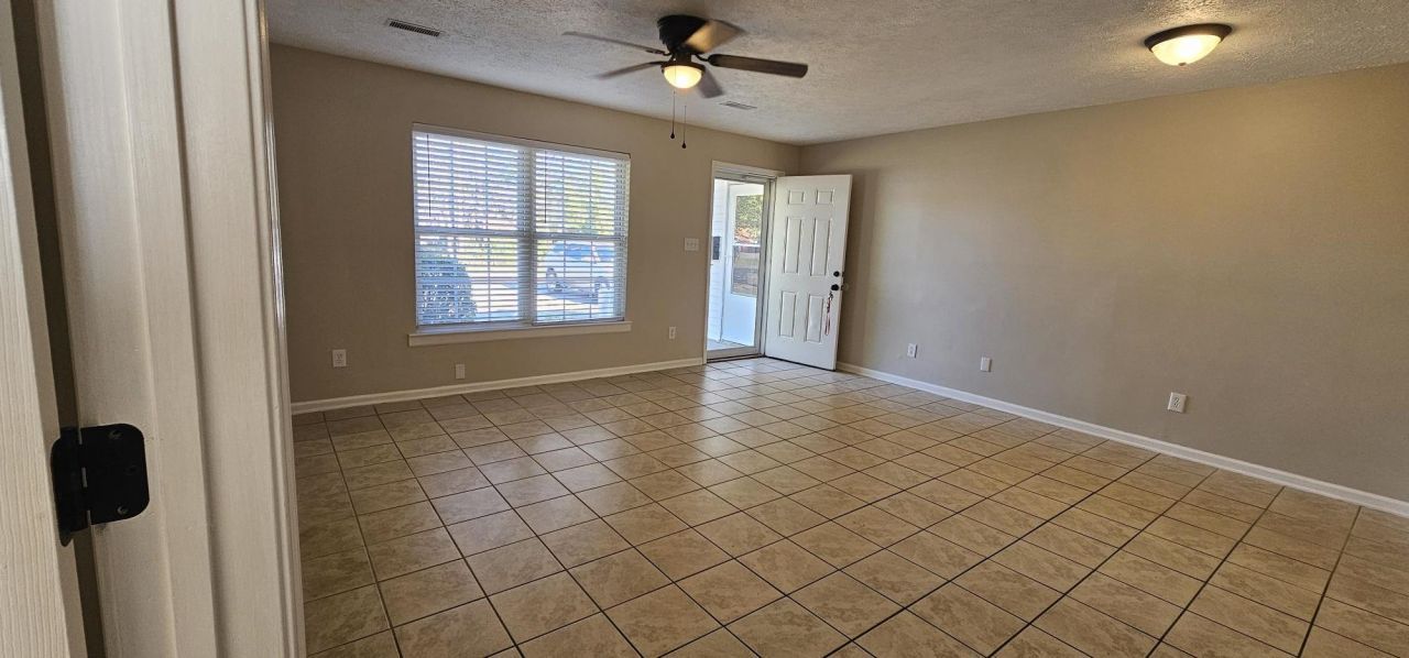 811 17th Ave. Photo 4