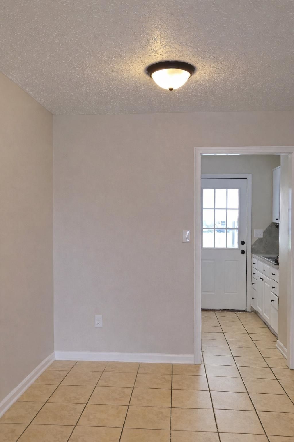 811 17th Ave. Photo 5