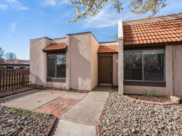1041 BAYWOOD Drive, Unit D, Sparks, NV 89434