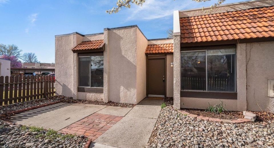 1041 Baywood Drive, Unit D, Sparks, NV 89434 Photo