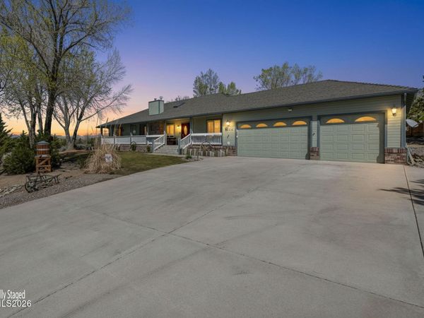 1374 Porter Drive, Minden, NV 89423
