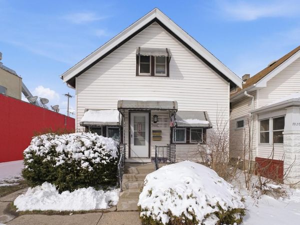 7024 W Lincoln AVENUE, West Allis, WI 53219