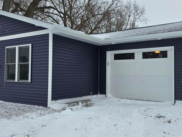 610 E 4th Street, Albert Lea, MN 56007