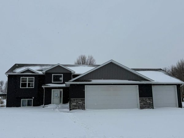 110 4th Place SW, Geneva, MN 56035