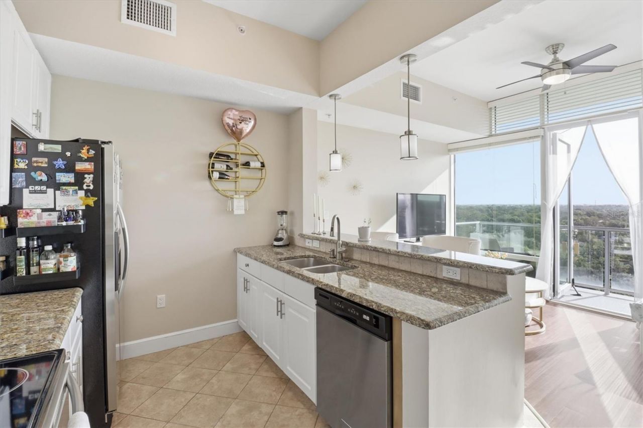101 S Eola Drive, Unit 1104, Orlando, FL 32801 Photo