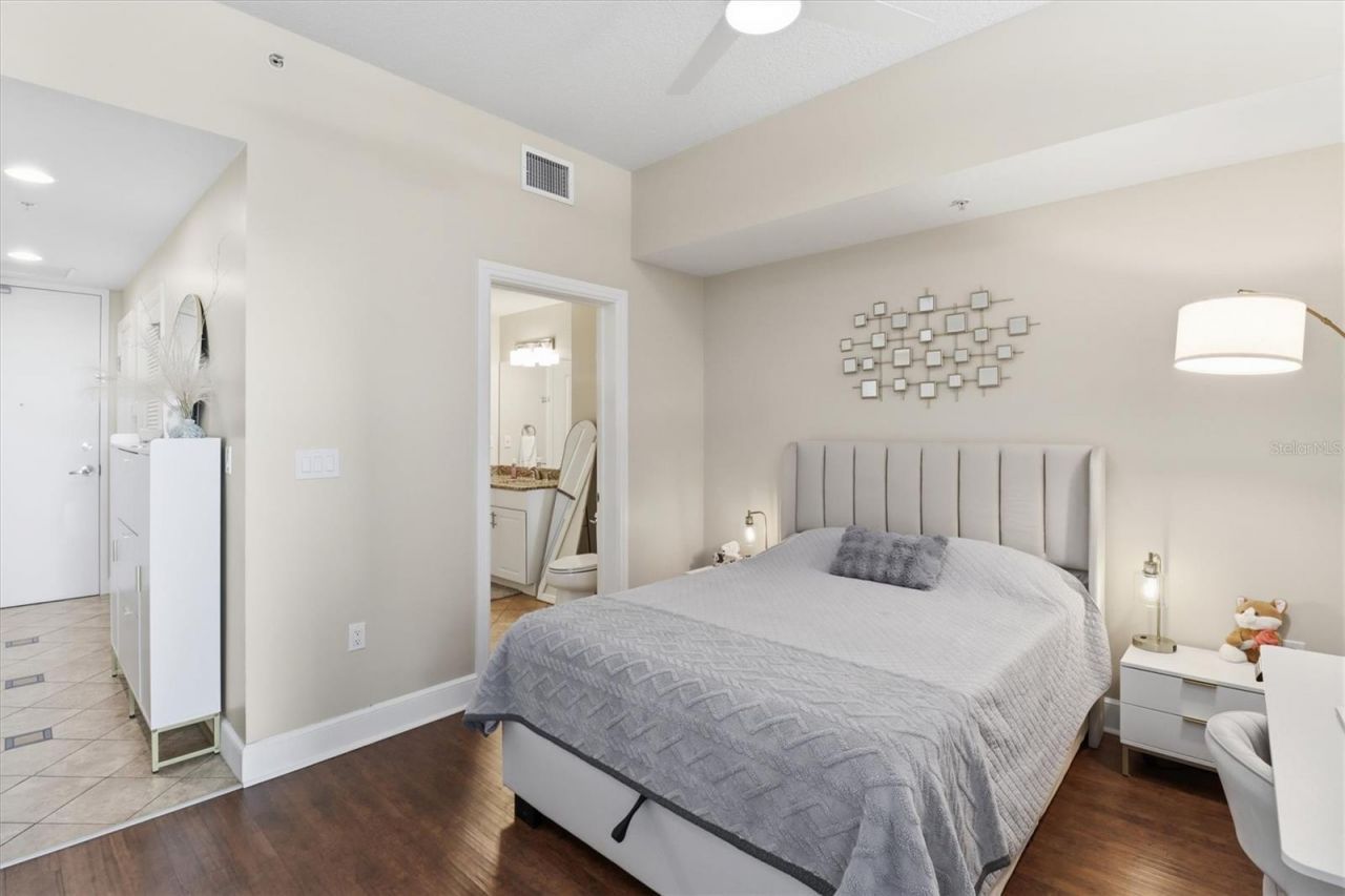 101 S Eola Drive, Unit 1104, Orlando, FL 32801 Photo
