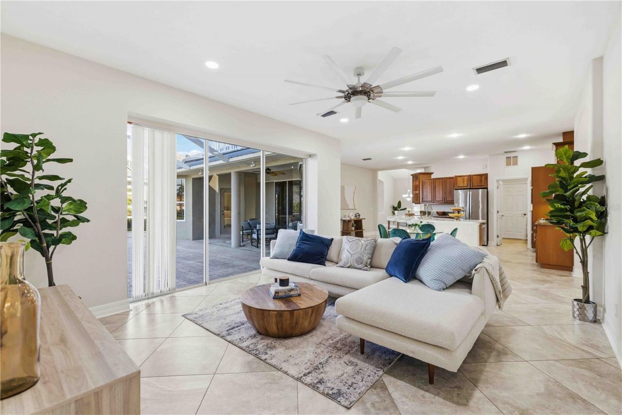8335 Barton Farms Boulevard, Sarasota, FL 34240 Photo