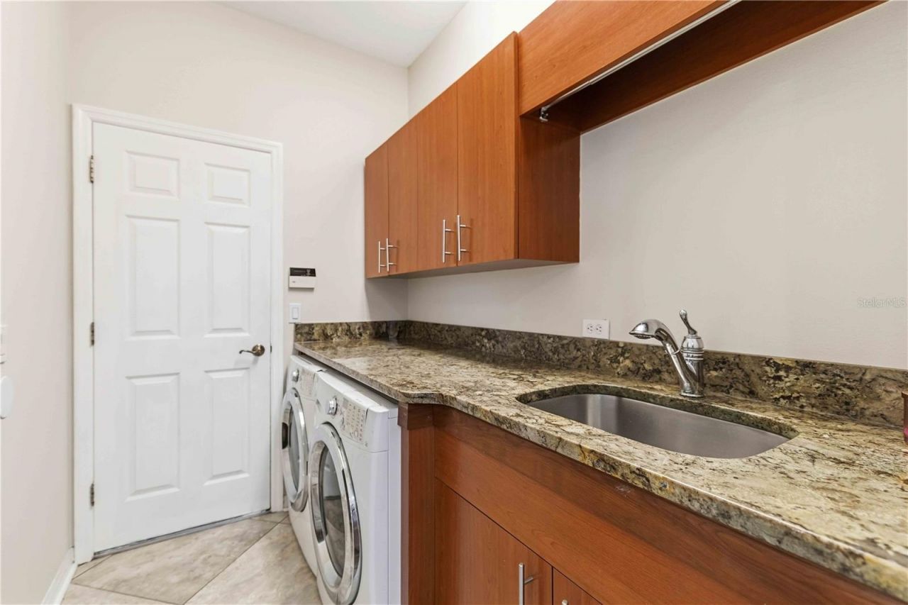 8335 Barton Farms Boulevard, Sarasota, FL 34240 Photo