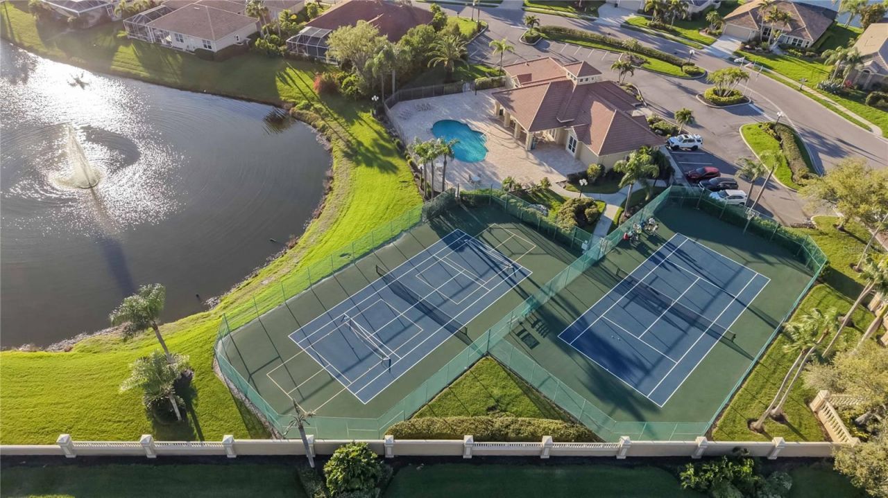 8335 Barton Farms Boulevard, Sarasota, FL 34240 Photo