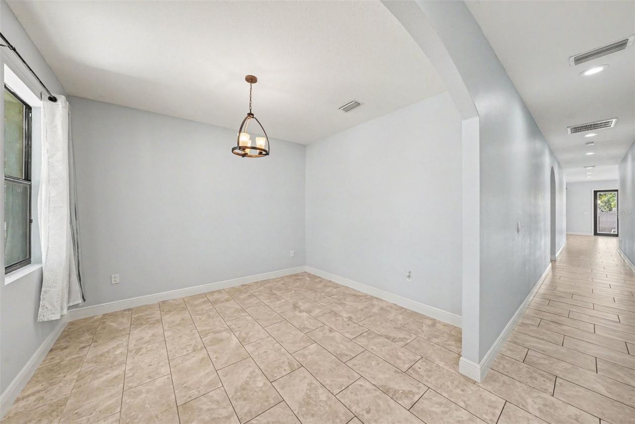 7110 N Taliaferro Avenue, Tampa, FL 33604 Photo