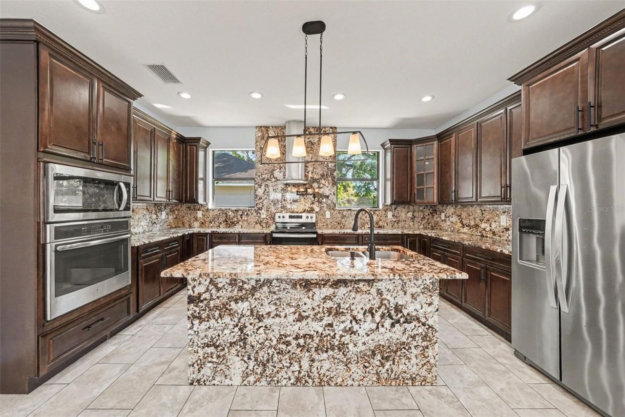 7110 N Taliaferro Avenue, Tampa, FL 33604 Photo