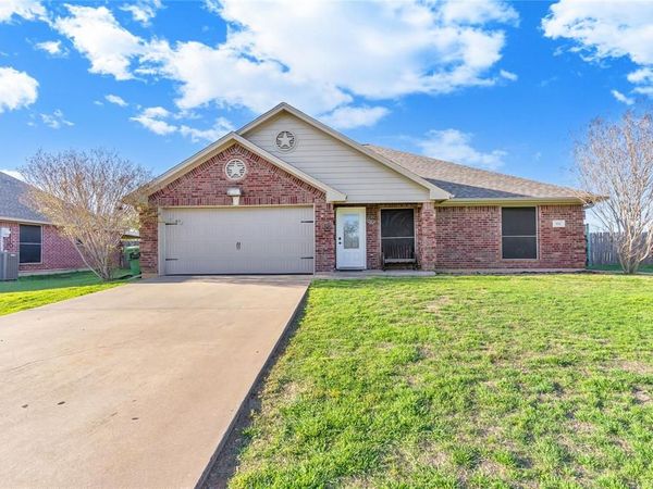 803 Green Street, Rio Vista, TX 76093