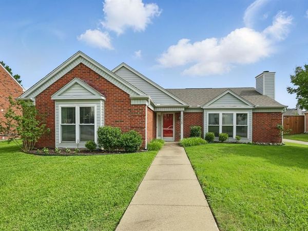 1338 Saddleback Lane, Lewisville, TX 75067
