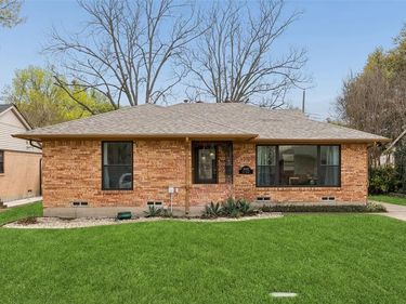 3002 San Medina Avenue, Dallas, TX 75228