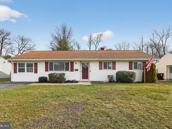 704 BIRCHWOOD DRIVE, NEWARK, DE 19713