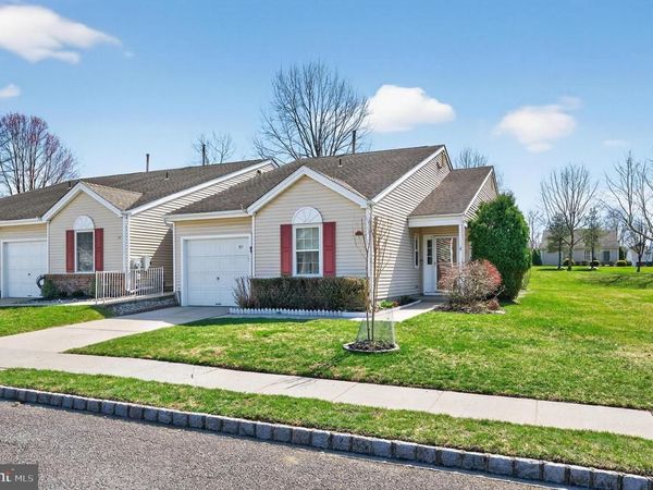 12 YARROW PLACE, MOUNT LAUREL, NJ 08054