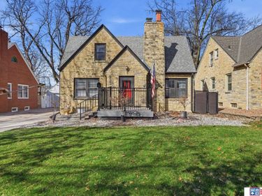 833 Elmwood Avenue, Lincoln, NE 68510