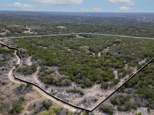 2005 Park RD , Lampasas, TX 76550