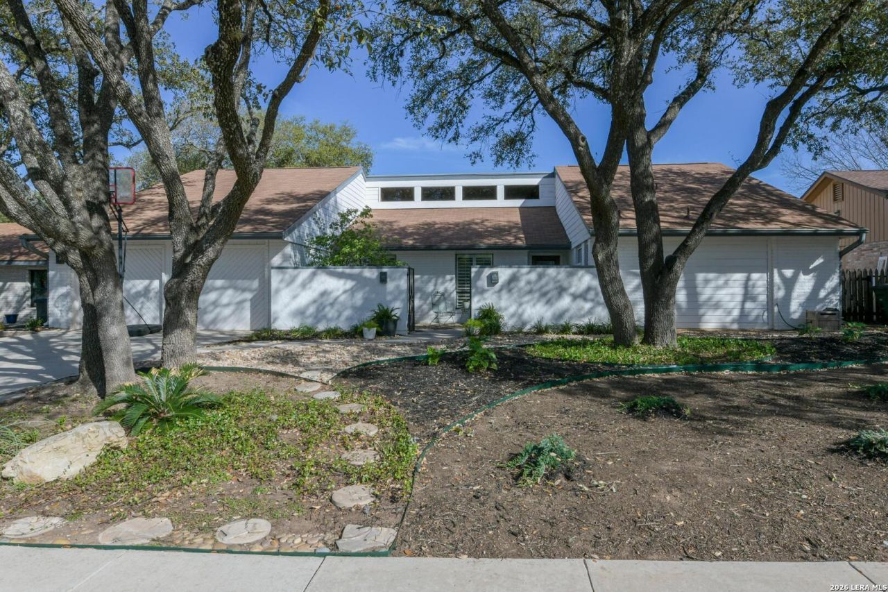 907 Silver Spruce St, San Antonio, TX 78232 Main Photo