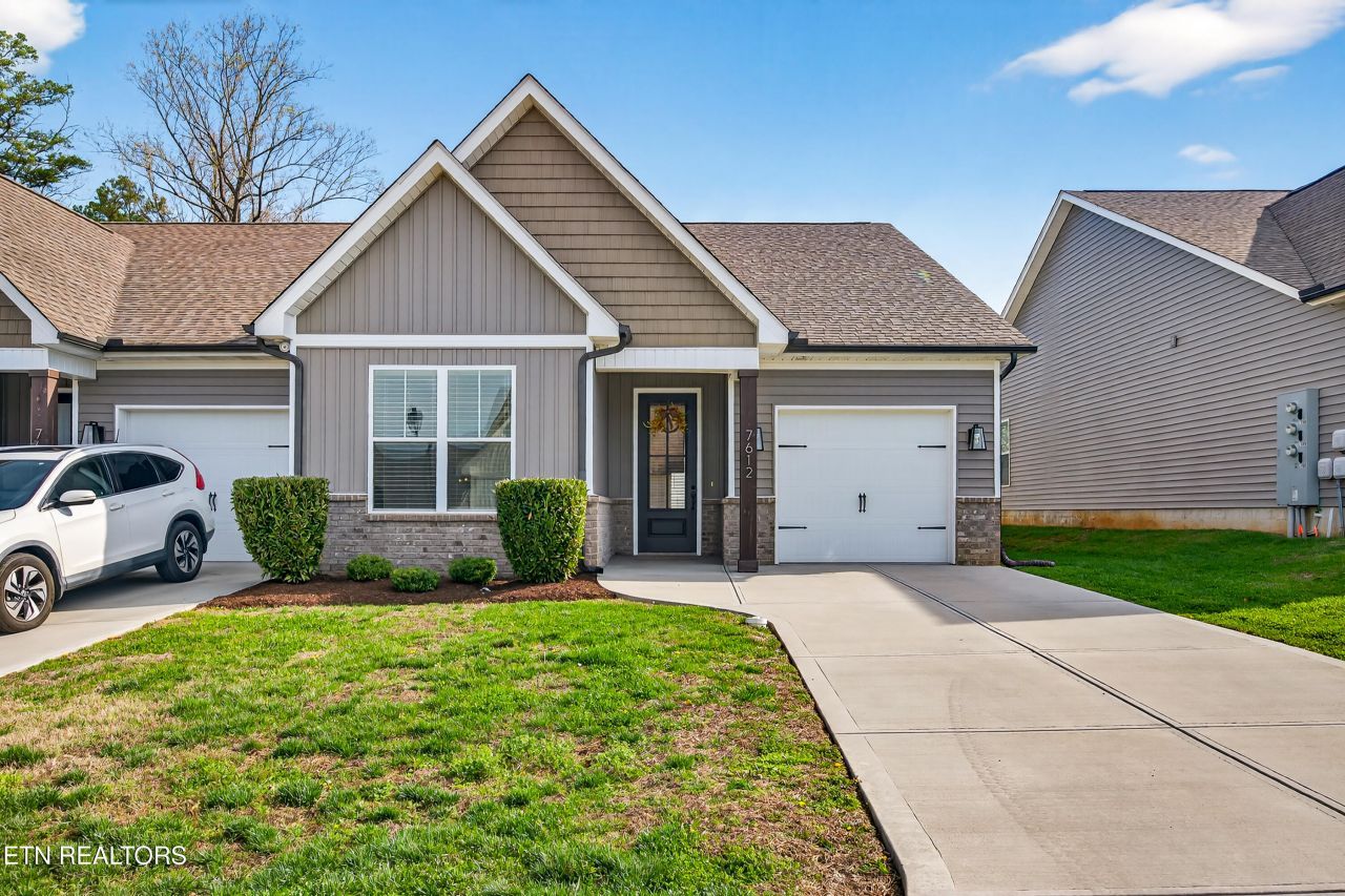 7612 Long Shot Lane, Knoxville, TN 37918 Main Photo
