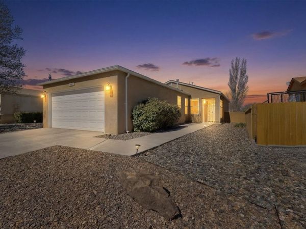 2209 High Desert Circle NE, Rio Rancho, NM 87144