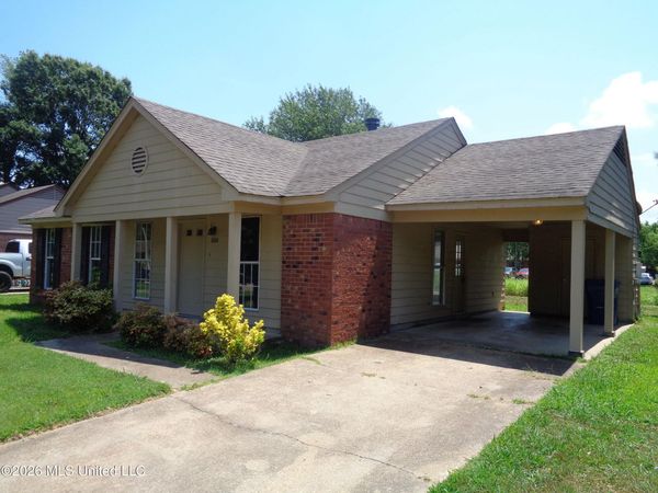 6120 Somerset Drive, Horn Lake, MS 38637