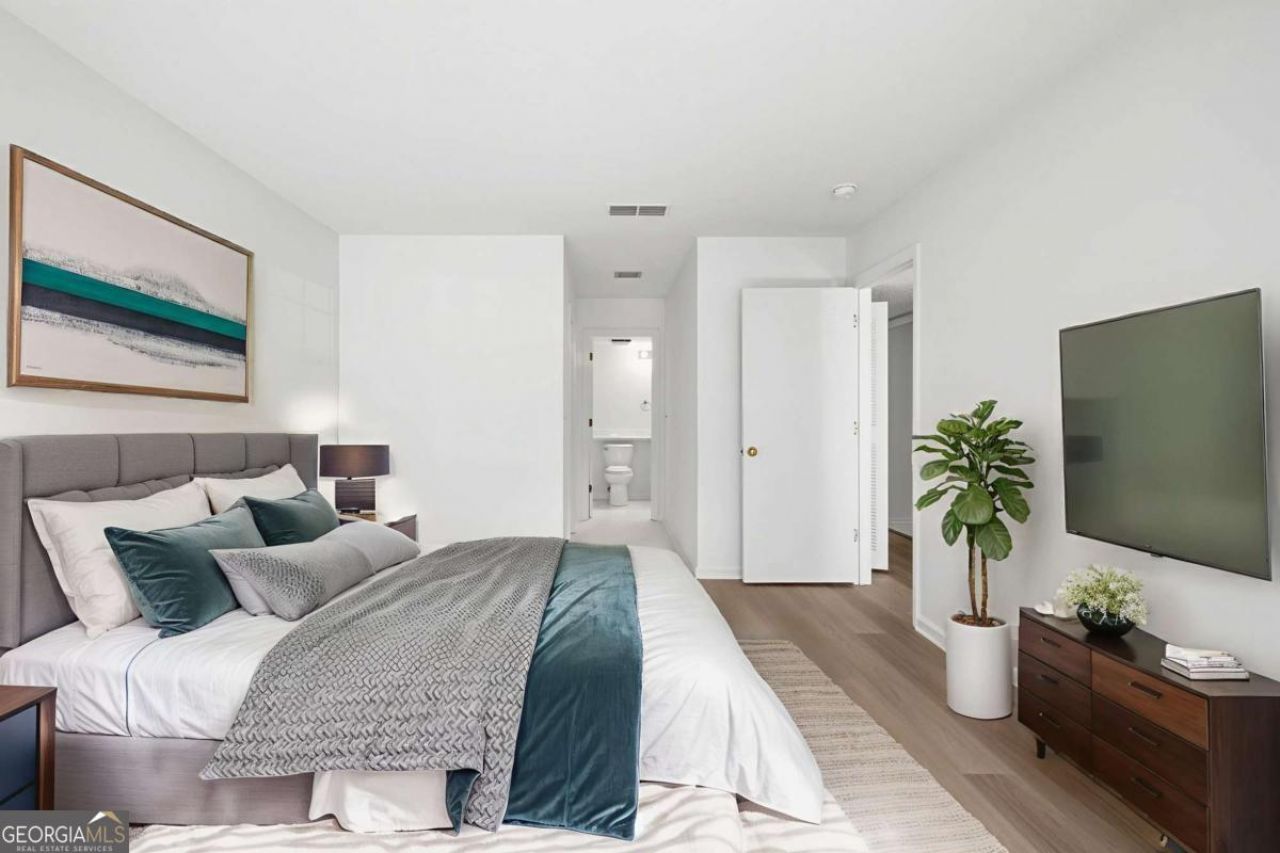 4053 Whitehall Way, Alpharetta, GA 30004 Main Photo