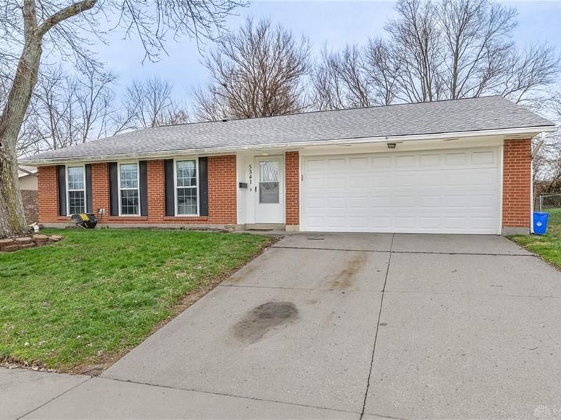 5341 Pathview Drive, Huber Heights, OH 45424 Photo 2